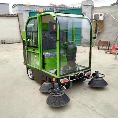 電動(dòng)掃路車——高效節(jié)能的現(xiàn)代清潔解決方案